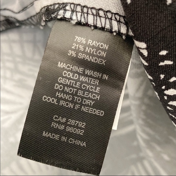 Cynthia Rowley Tropical Print Capri Pants Size 20W - Picture 3 of 8